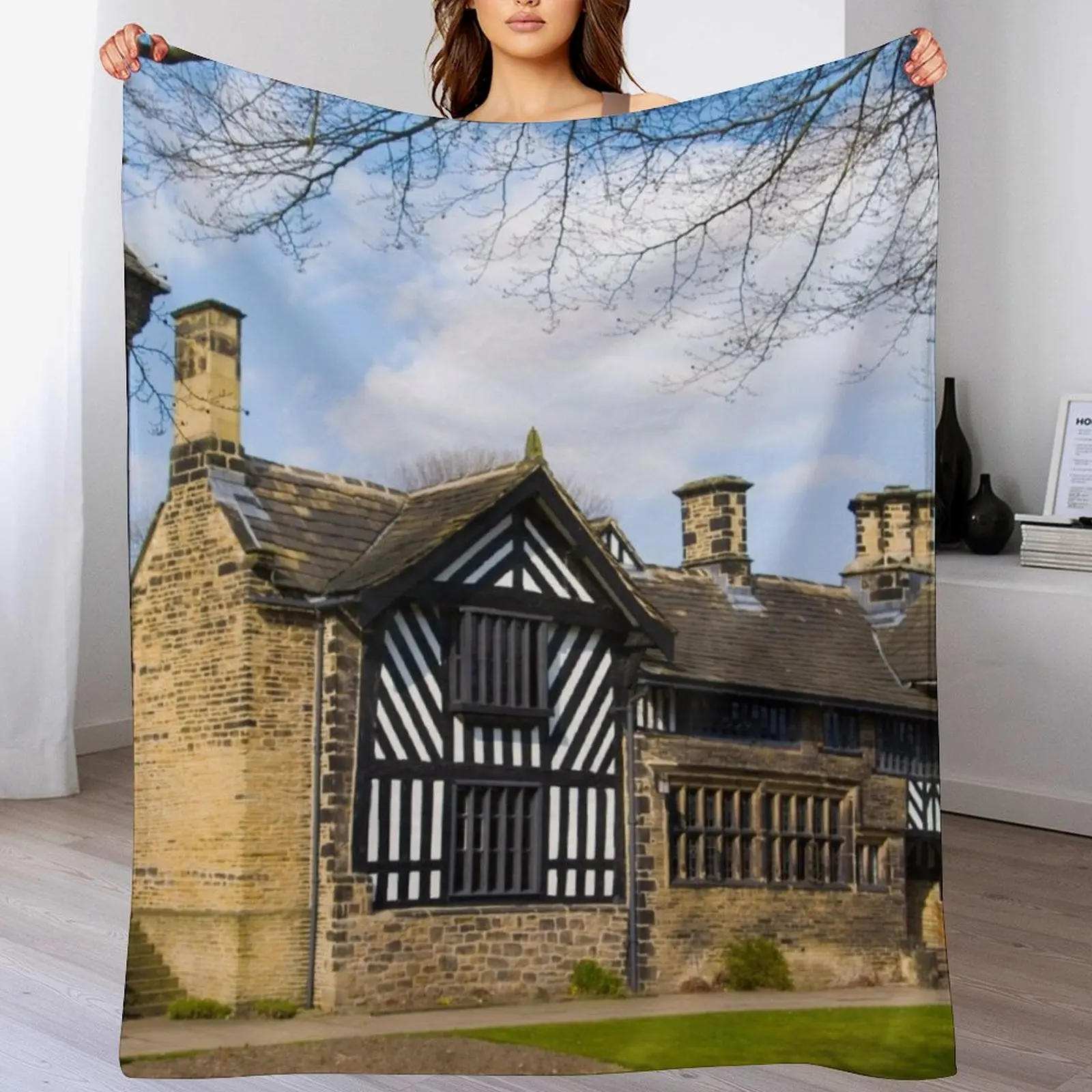 3D Printing Yorkshire - シブデン・ホール - ウェストヨークシャー州、1420年頃に建設されたスローブランケット、春と秋に最適な居心地の良いソファ用スローブランケット